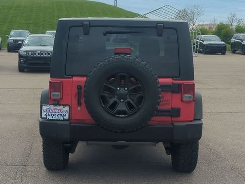 Used 2016 Jeep Wrangler Sport AWD/4WD image 4