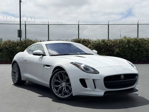 Used 2017 Jaguar F-TYPE Coupe RWD image 6