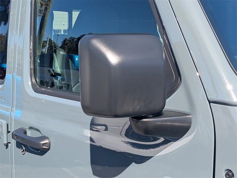 New 2025 Jeep Gladiator Sport image 11