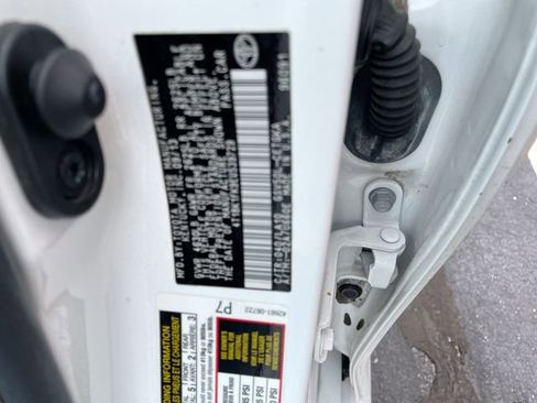 Used 2014 Toyota Camry XLE FWD image 28