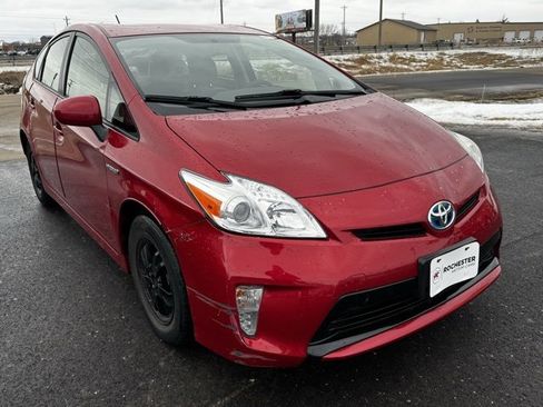 Used 2014 Toyota Prius Three image 32