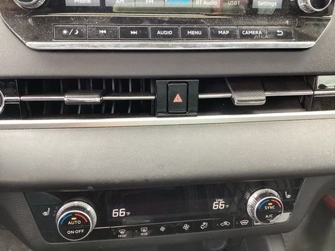 Used 2023 Mitsubishi Outlander SE image 29