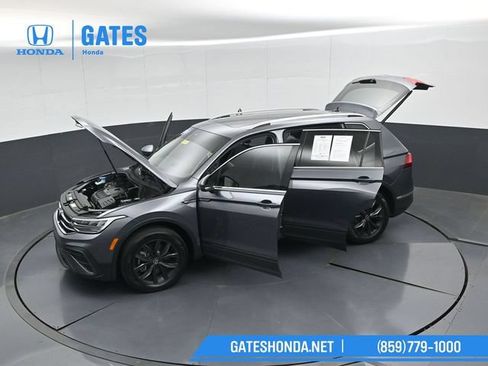 Used 2024 Volkswagen Tiguan SE FWD image 57