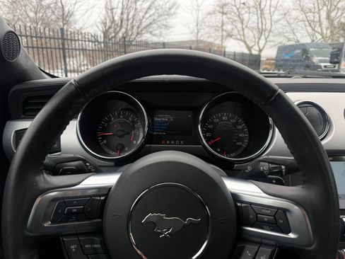 Used 2017 Ford Mustang Premium image 22