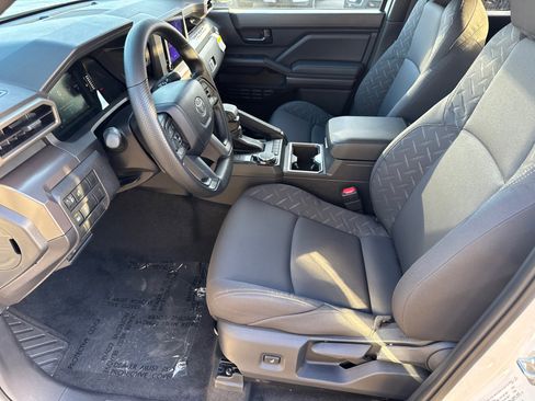 Certified 2025 Toyota Tacoma SR5 image 26