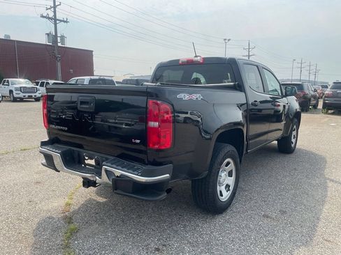 Used 2022 Chevrolet Colorado W/T AWD/4WD image 11