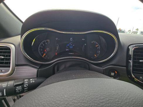 Used 2020 Jeep Grand Cherokee Altitude RWD image 2