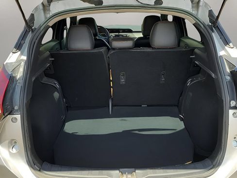 Used 2019 Nissan Kicks SR w/ SR Premium Package FWD image 10