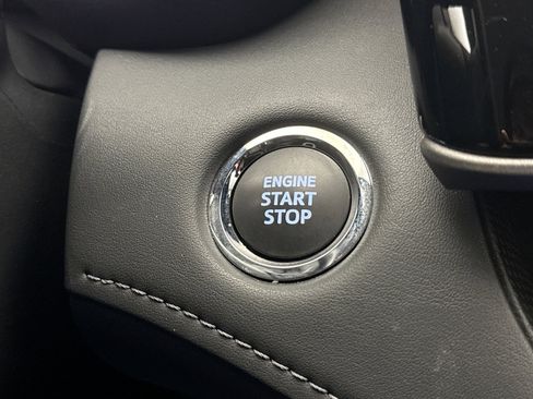 Used 2023 Toyota Highlander LE image 19