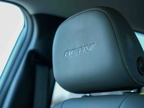 Used 2024 Chevrolet Trax ACTIV FWD image 37