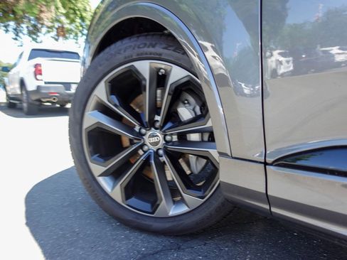 Used 2025 Audi Q7 3.0T Prestige w/ Prestige Package AWD/4WD image 10