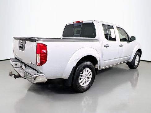 Used 2018 Nissan Frontier SV image 4