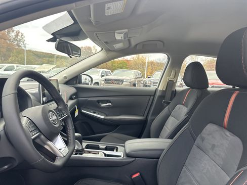 New 2025 Nissan Sentra SR w/ Trunk Package image 11