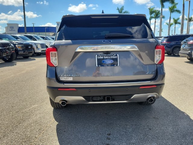 Certified 2022 Ford Explorer Platinum w/ Class IV Trailer Tow Package AWD/4WD image 5