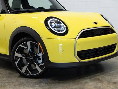 Certified 2025 MINI Cooper S image 6