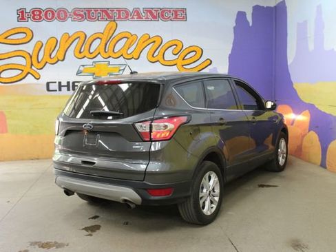 Used 2017 Ford Escape SE AWD/4WD image 8