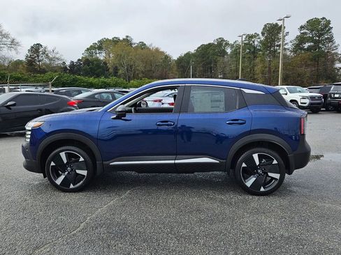 New 2026 Nissan Kicks SR FWD image 2
