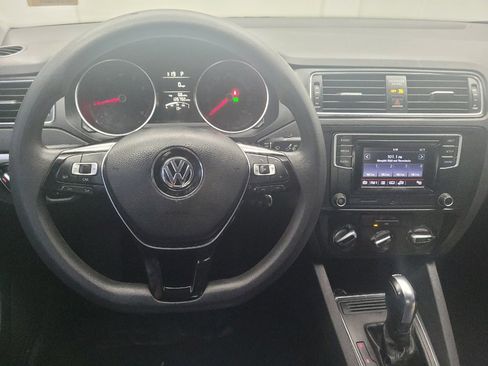 Used 2017 Volkswagen Jetta S FWD image 22