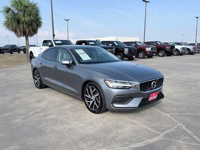 Used 2020 Volvo S60 T6 Momentum