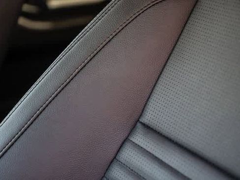 New 2024 Land Rover Discovery Sport S image 24