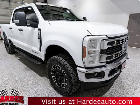 Used 2024 Ford F250 XLT w/ FX4 Off-Road Package AWD/4WD image 6