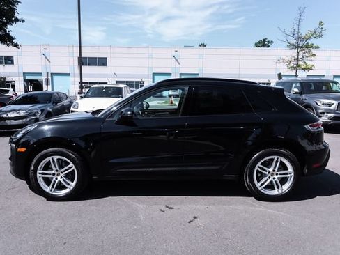 Used 2022 Porsche Macan AWD/4WD image 5