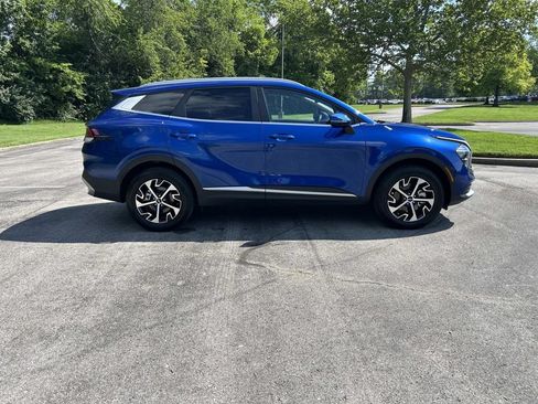 Used 2023 Kia Sportage EX AWD/4WD image 8