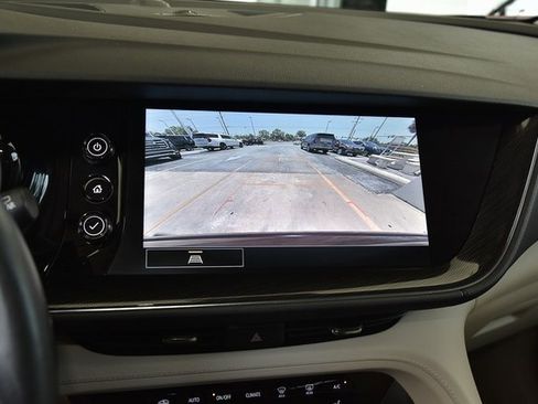 Used 2021 Buick Envision Essence image 28