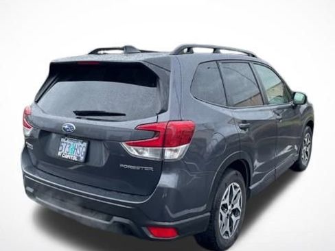 Used 2024 Subaru Forester Premium image 7