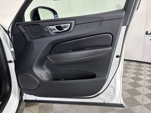 Used 2023 Volvo XC60 B5 Plus w/ Climate Package AWD/4WD image 28
