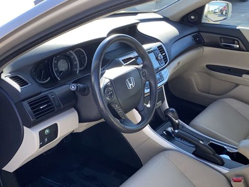 Used 2015 Honda Accord EX-L image 2