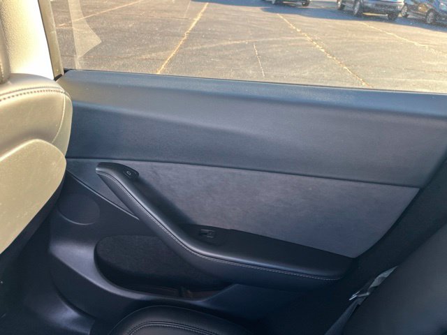 Used 2023 Tesla Model Y Performance AWD/4WD image 14