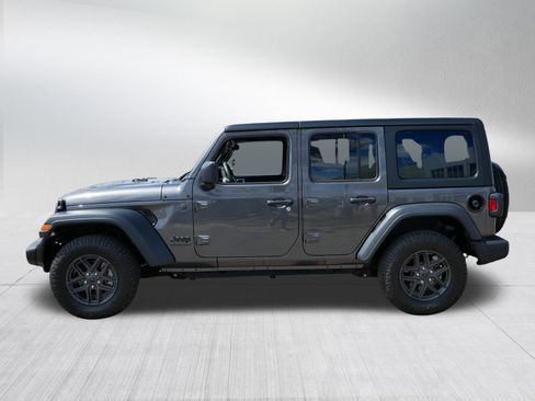 Used 2024 Jeep Wrangler Unlimited Sport AWD/4WD image 4