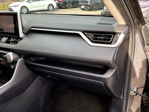 Certified 2025 Toyota RAV4 LE image 17