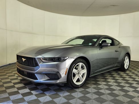 New 2026 Ford Mustang image 3