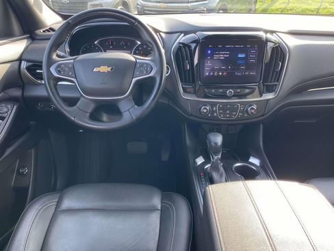 Used 2023 Chevrolet Traverse LT image 9