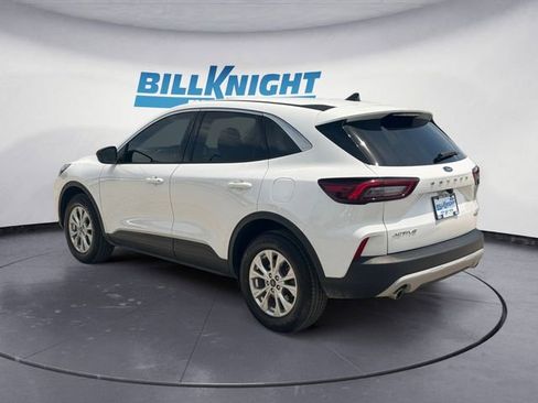 Used 2024 Ford Escape Active AWD/4WD image 3