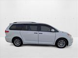 Used 2014 Toyota Sienna XLE image 4