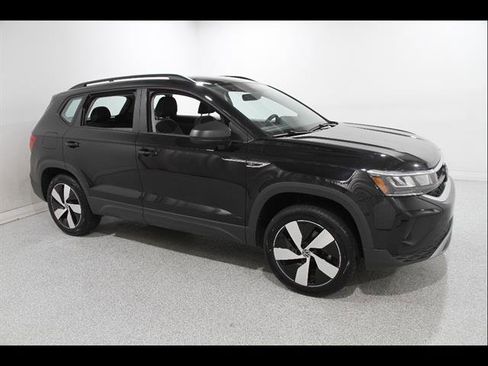 Certified 2024 Volkswagen Taos S AWD/4WD image 1