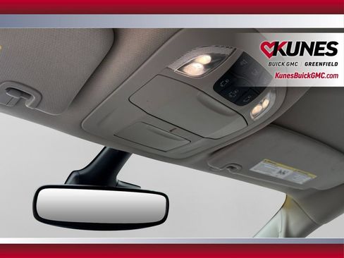 Used 2023 Chrysler Pacifica Touring-L FWD image 14