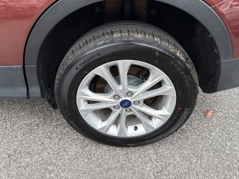 Used 2018 Ford Escape SEL image 10