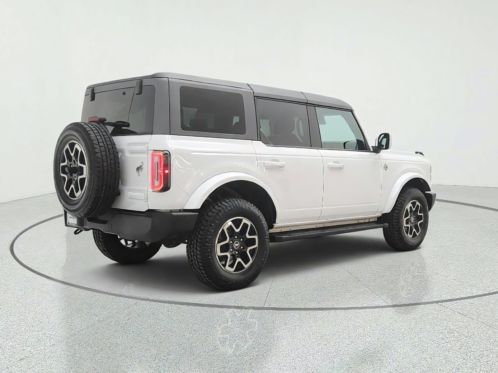 Used 2022 Ford Bronco Outer Banks AWD/4WD image 5
