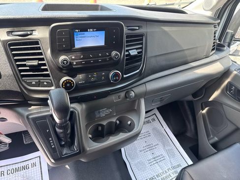 Used 2025 Ford Transit 250 148 Medium Roof Extended AWD image 20