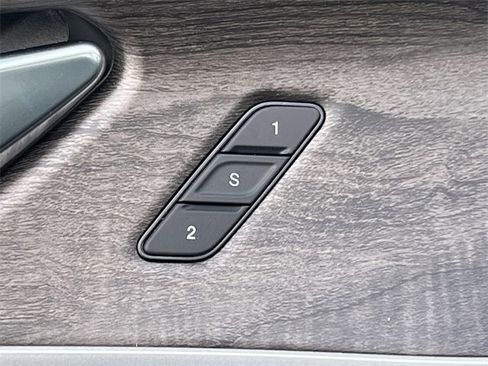 New 2025 Jeep Grand Cherokee Limited w/ Trailer Tow Package image 15