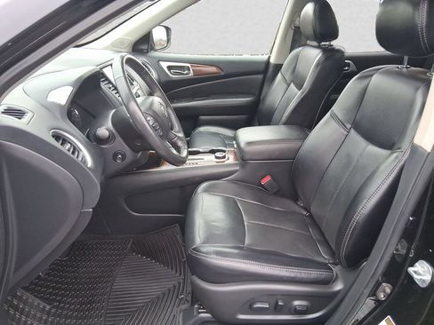 Used 2020 Nissan Pathfinder Platinum AWD/4WD image 10