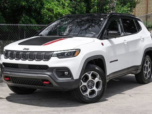 Used 2022 Jeep Compass Trailhawk w/ Trailhawk Elite Group AWD/4WD image 11