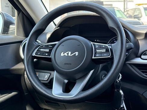 Used 2023 Kia Forte LXS w/ LXS Technology Package FWD image 19