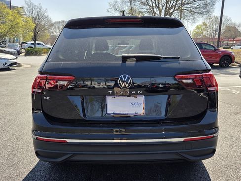 Used 2023 Volkswagen Tiguan SE image 10