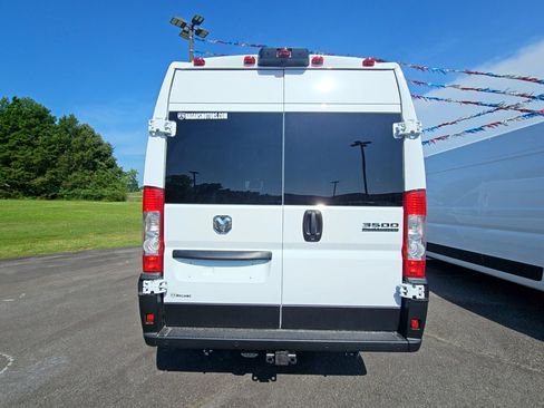 New 2025 RAM ProMaster 3500 w/ Convenience Group image 4