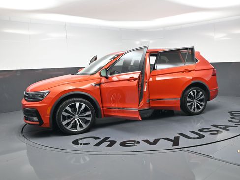 Used 2019 Volkswagen Tiguan SEL Premium R-Line image 21